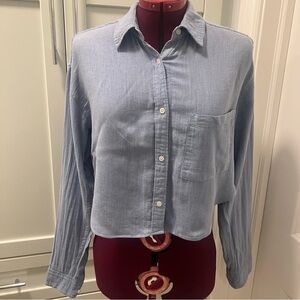 ARITZIA Community Light Blue Cropped Button-Up Shirt Size XS